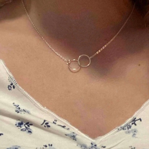 New Double Circle Pendant Choker Necklace - Picture 5 of 5